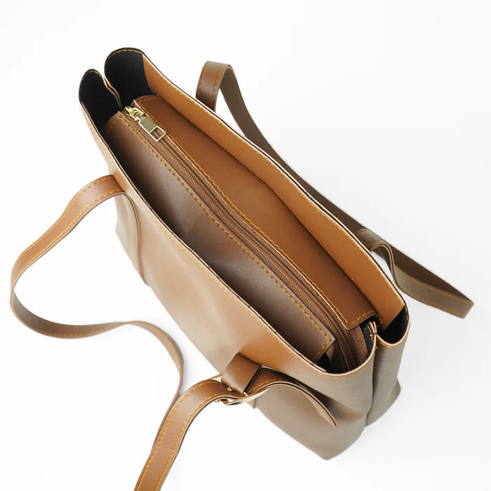 Leather-Ample Bag Brown