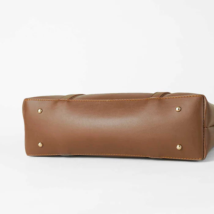 Leather-Ample Bag Brown